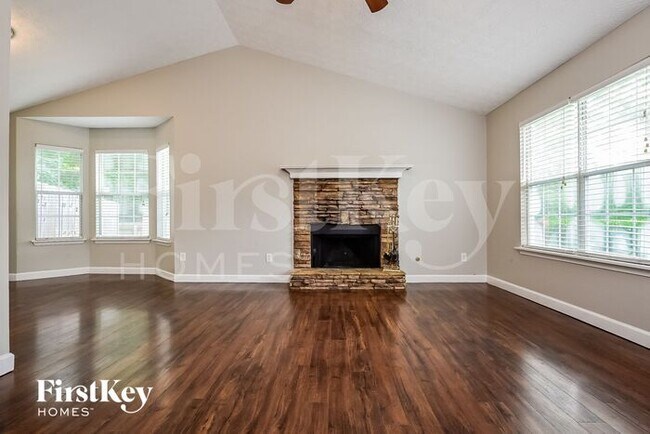 Photo - 104 Waters Edge Dr