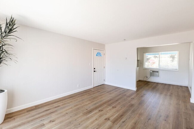 Photo - El Paseo de Saratoga Plaza, San Jose