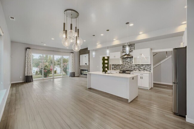 Photo - Beautiful 4bed/2.5bath Home in Desirable West Seattle Location!