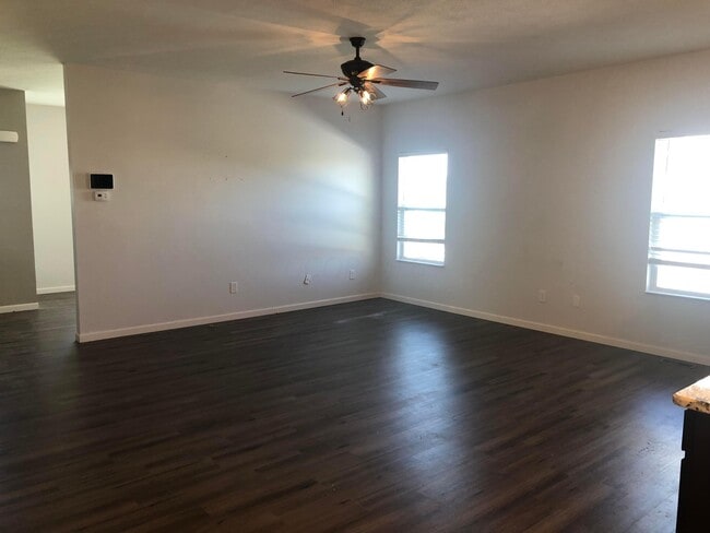 Photo - 1417 Hoovler Way
