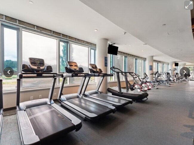 Photo - 680 Seylynn Cres Unit 903