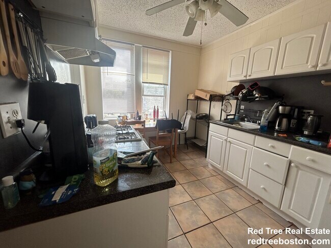 Photo - 520 Cambridge St Unidad 8A