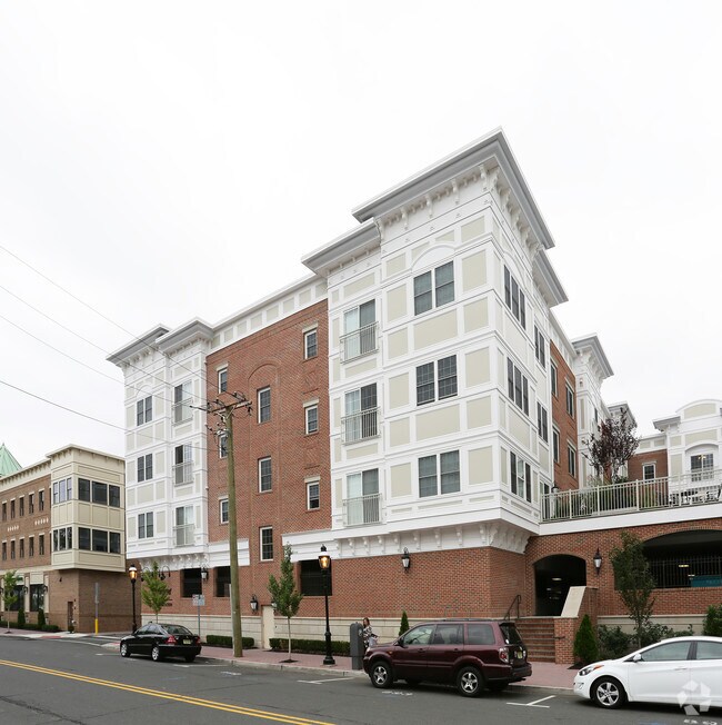 Riverfront At Cranford Station Apartments For Rent in Cranford, NJ