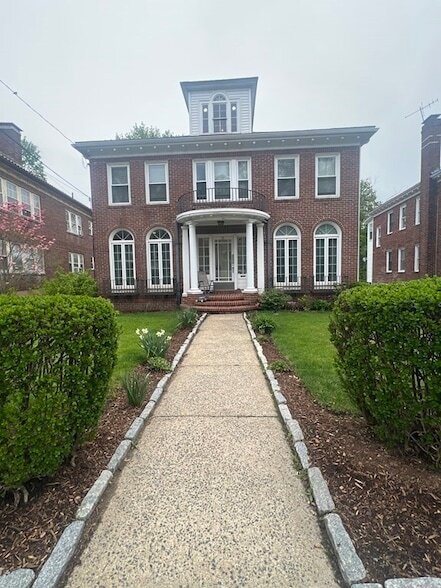 51 Algonquin Rd