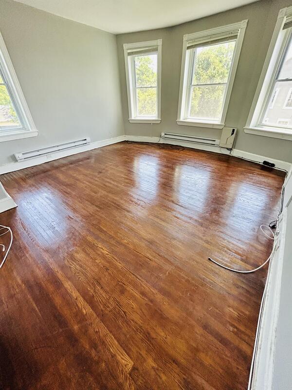 Photo - 7437 Oxford Ave