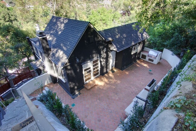 Stunning Tranquil 2 bedrooms, 2 baths + Bo... - Stunning Tranquil 2 bedrooms, 2 baths + Bo... House