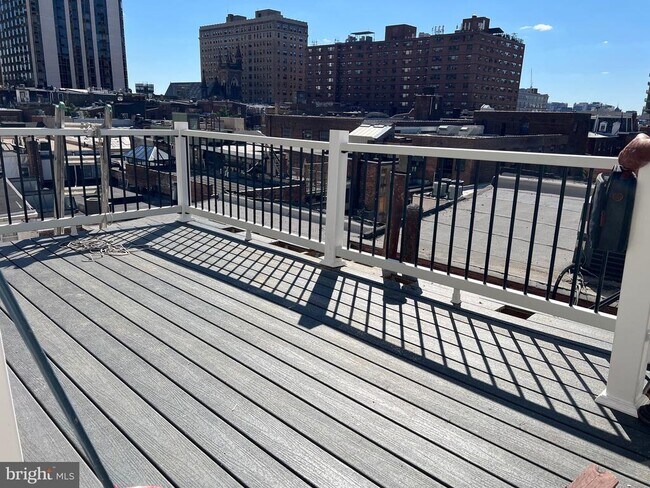 Photo - 2008 Chestnut St Unit #4