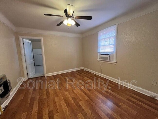 Photo - 1638 Music St