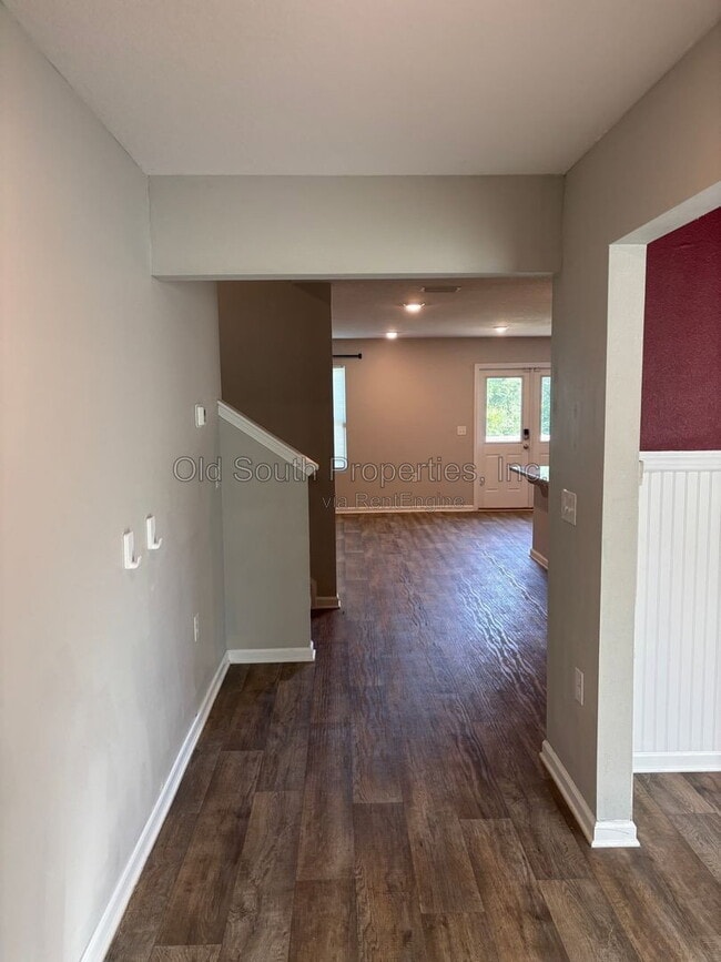 Photo - 969 Jacobs Way