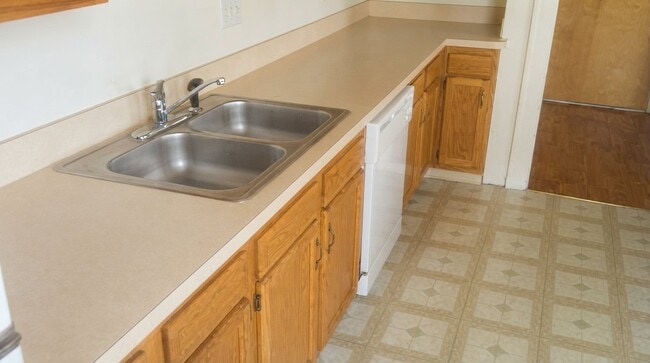 9904 Lorain Ave Unit 201