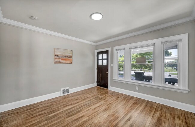 Photo - 11125 Melba Ave Unidad 1