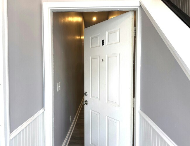 Photo - 313 E Henry St Unidad B