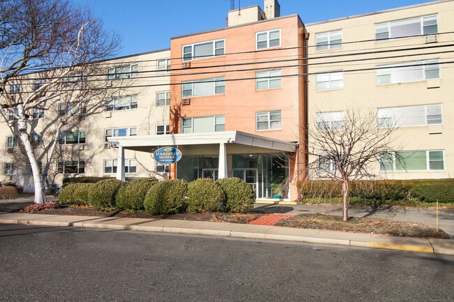 Building Photo - 292 Pequot Ave Unit E2 Rental