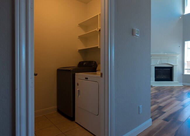 Photo - 2927 Overbrook Meadow Ln