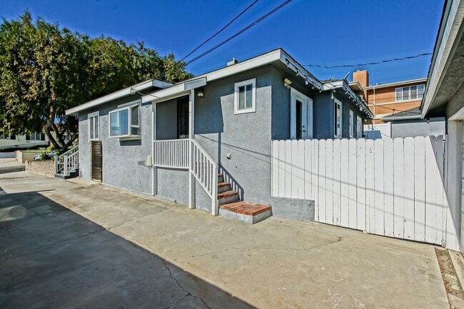 Photo - 2809 Carlsbad St