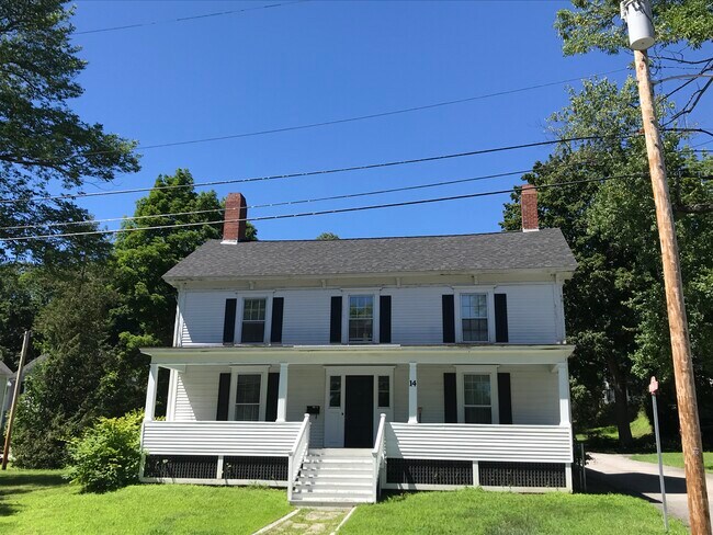 Photo - 14 S Chestnut St