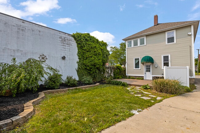 Photo - 199 Houston Ave