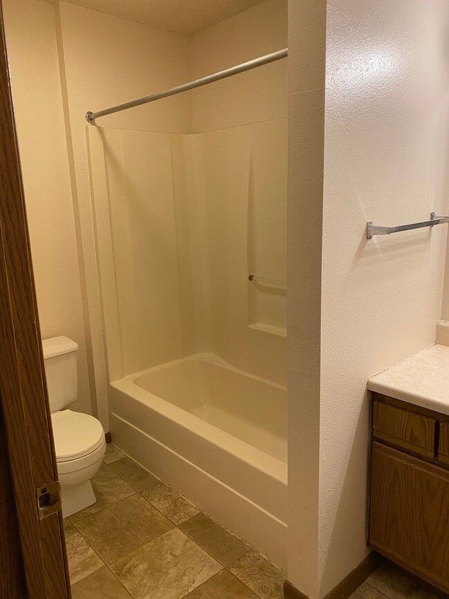 Photo - 4 Bedroom 2 Bathroom Apartment Unit CR-205