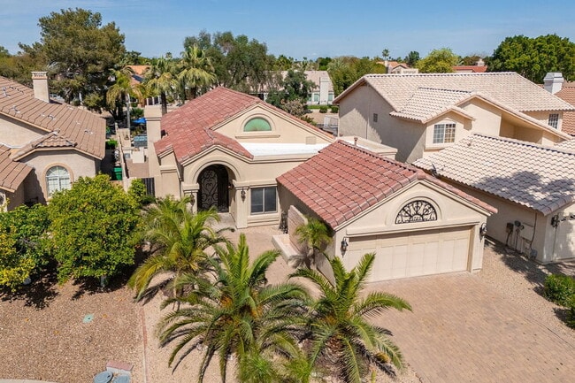 Building Photo - 4725 N Brookview Terrace