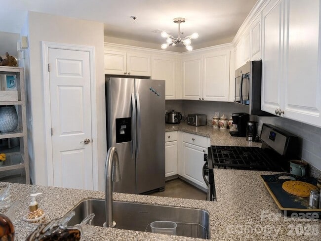 Photo - 18015 Kings Point Dr Unidad L