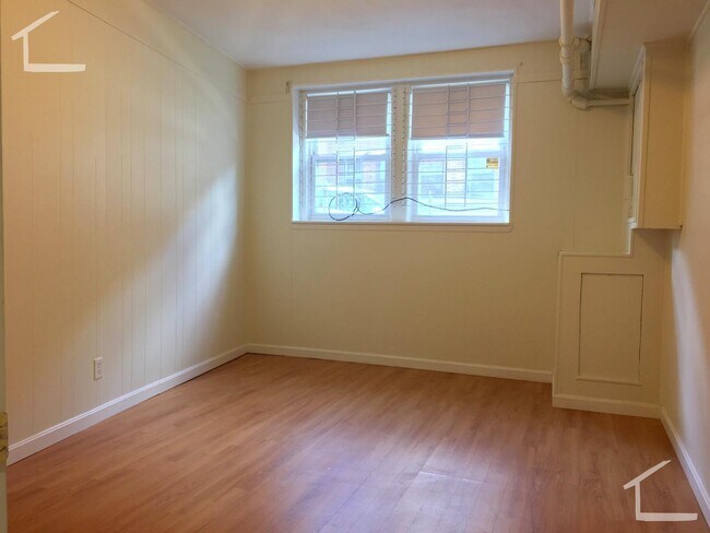 Photo - 119 Sutherland Rd Unit A