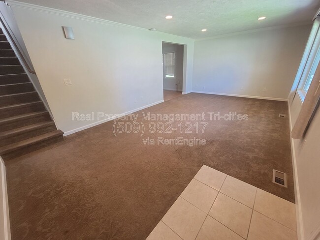 Photo - 414 Douglass Ave