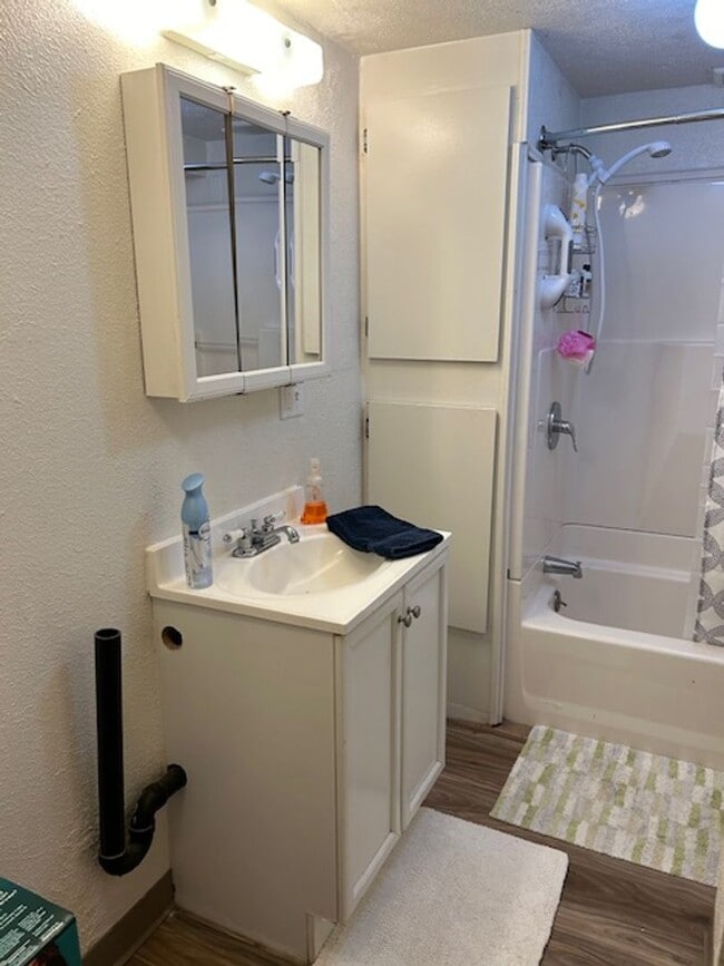 Photo - Whitman Duplex Unidad WDB