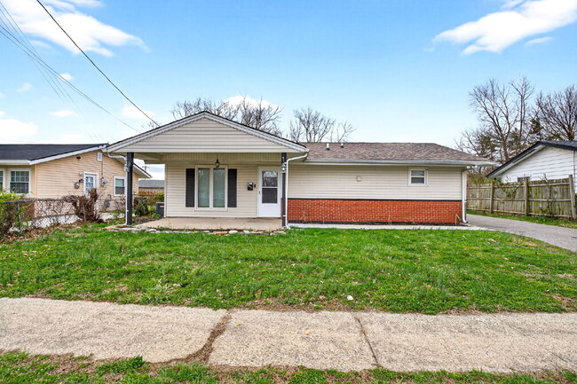 Photo - 2831 Hyannis Dr