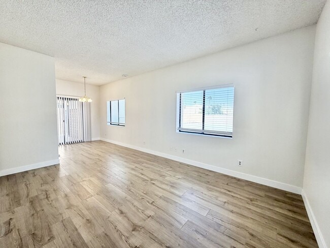 Photo - 28200 Landau Blvd Unidad 02