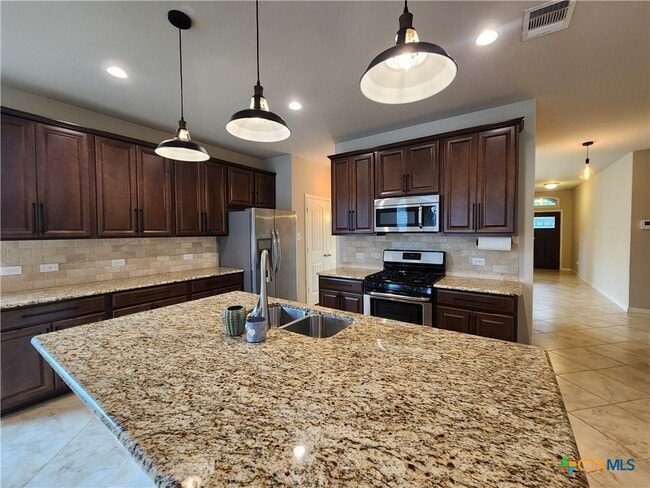 Photo - 352 Lillianite