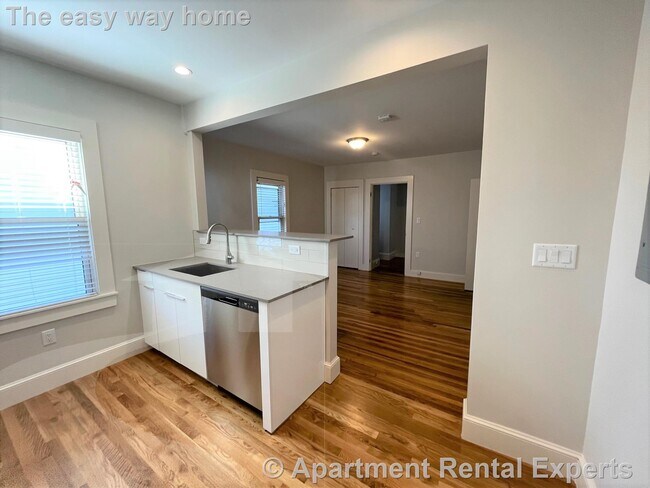 Photo - 222 Banks St Unit #6