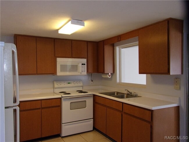 Photo - 25 N Barbour St