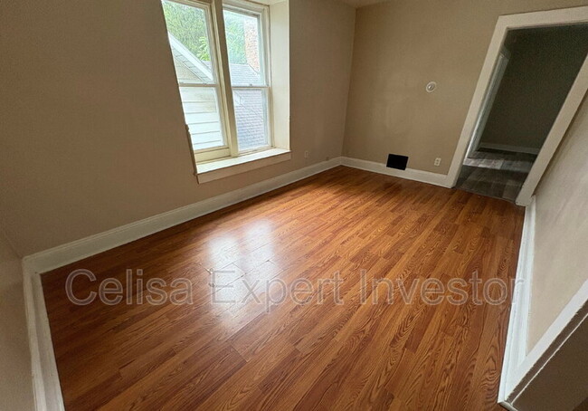 Building Photo - 2506 Miner St Unit 2 Rental