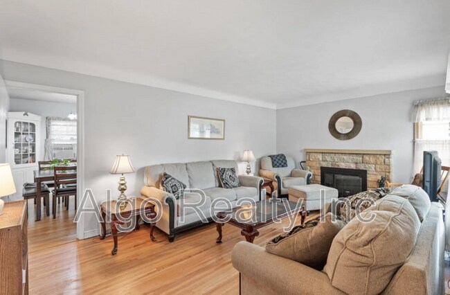 Photo - 1811 Nevada Ave E