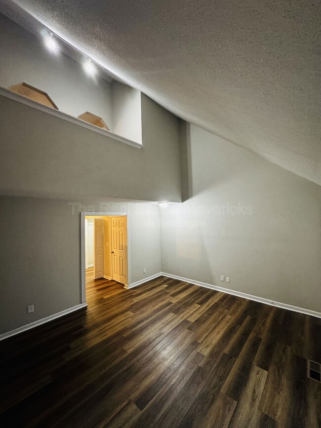 Photo - 4602 Delashmitt Rd