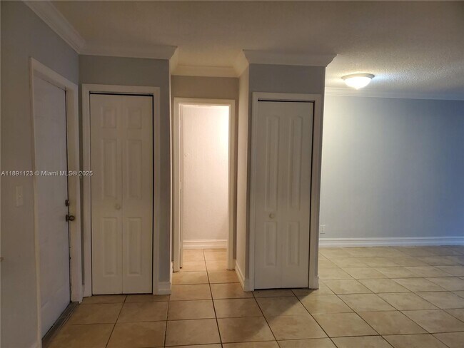 Photo - 1300 Moffett St Unidad 203