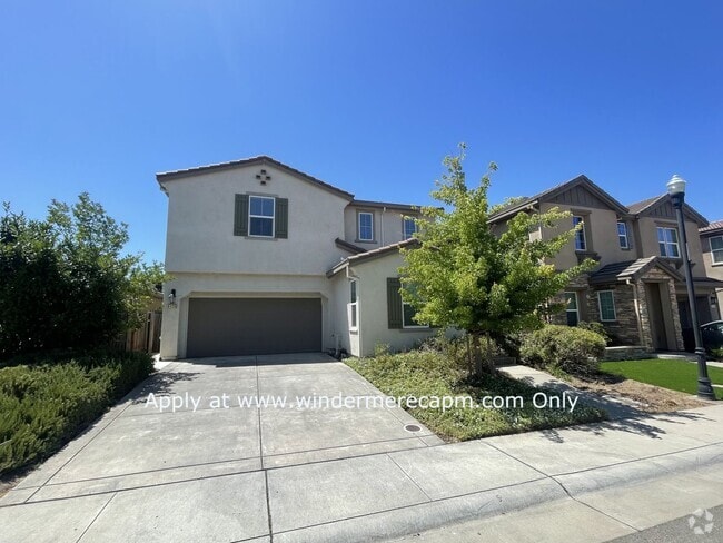Building Photo - 4 BDRM 3 BA Bright Home with Open Kitchen ...