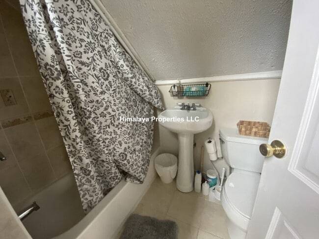 Photo - 4 Gore Street Pl Unit A