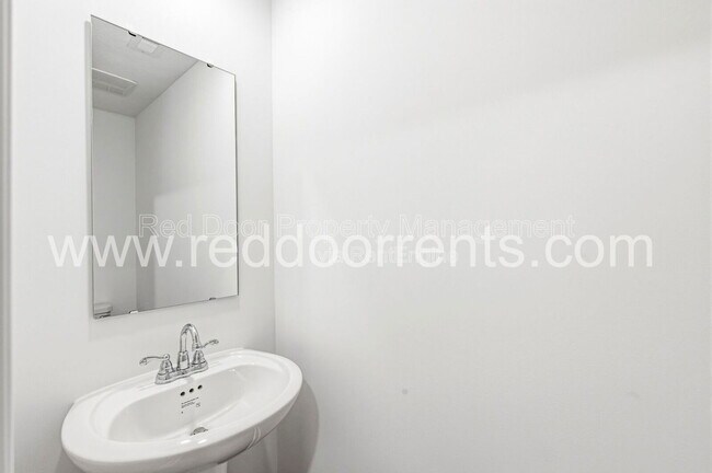 Photo - 15222 Swallow Fls Wy