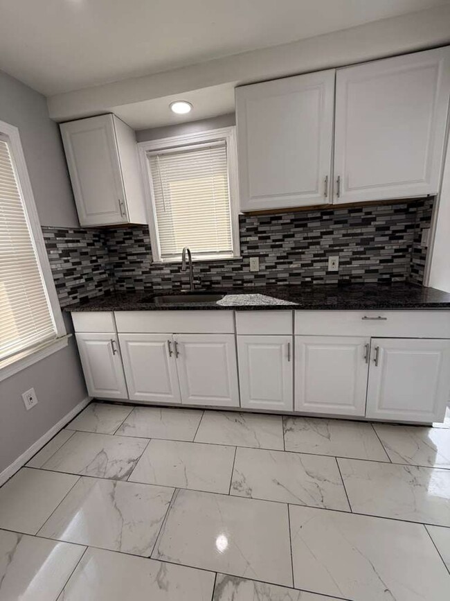 Photo - 9054 Grandville Ave