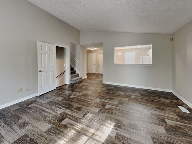 Photo - 3235 Keystone Lakes Way