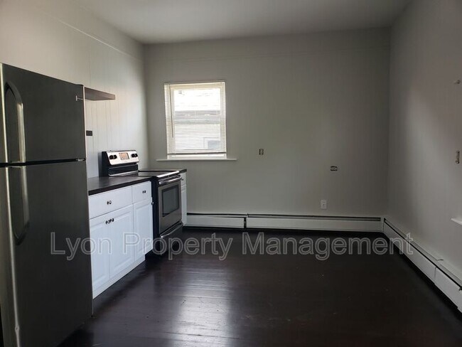 Photo - 107-109 Burgess Ave Unit 2