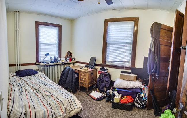 Photo - 112 S Mills St Unidad 1