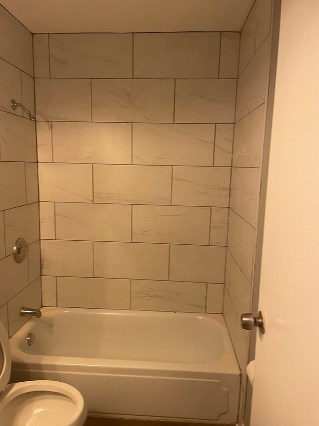 Photo - 928 Jonathan Ct Unit 304