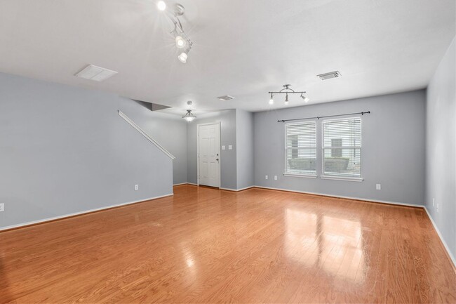 Photo - 1710 Redwing Cove Dr