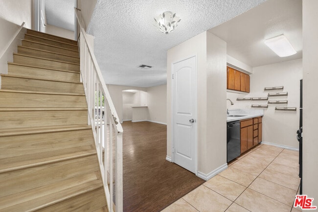 Photo - 21219 Roscoe Blvd Unit 211