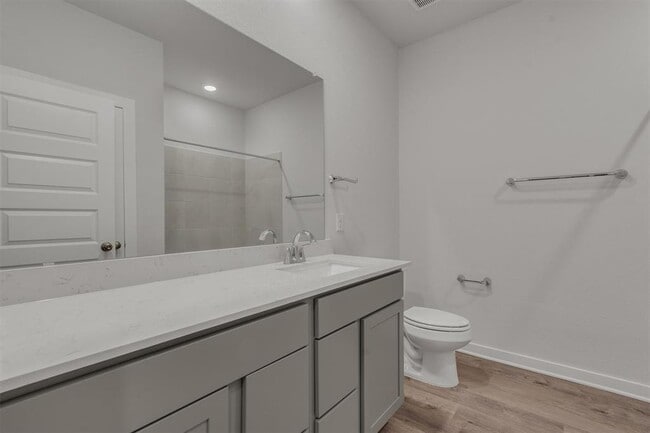 Photo - 130 Hornet St
