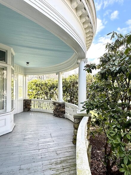 Photo - 114 Church St Unit 2