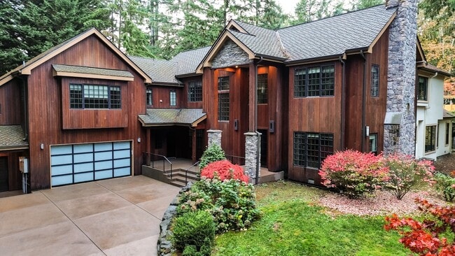 Building Photo - 3839-3136 136th Ave NE