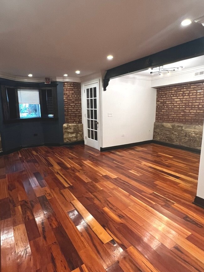 Photo - 2437 N Francisco Ave